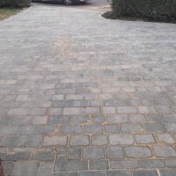FINISHING WORKS Our expertise includes kerbs, path edgings, block paving, flagstones, final form aggregates, gravel margins, top soiling, turfing and decorative stone amongst other aspects of finishing works.
